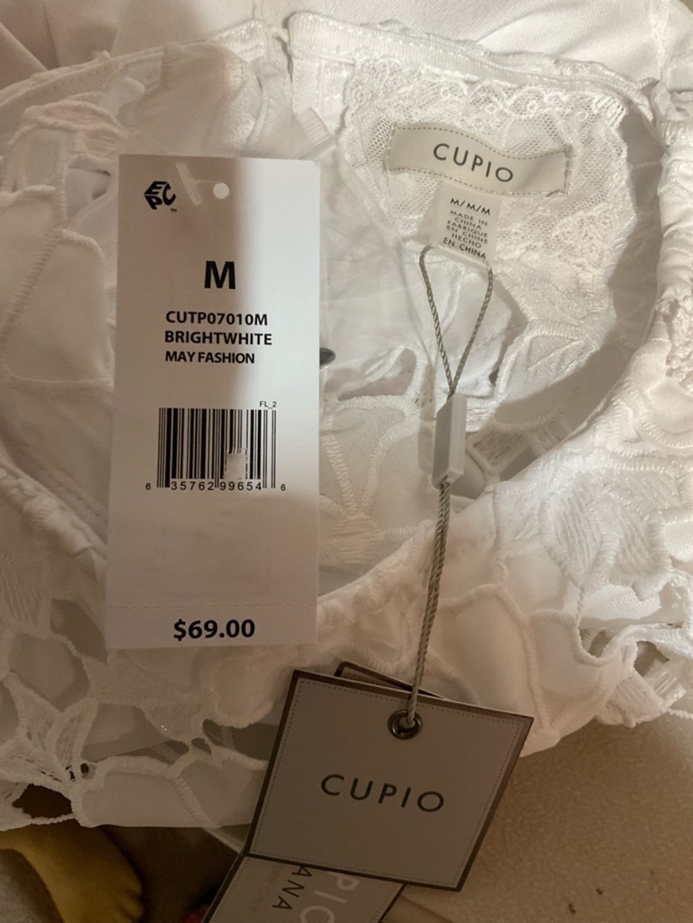 Cupio Juliana Lace Sleeveless Top - Picture 6 of 7